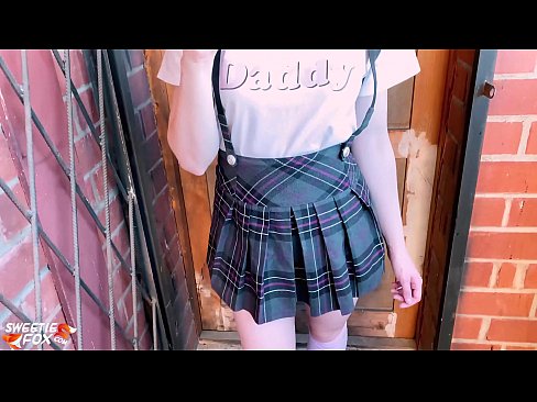 ❤️ Schoolgirl sûget har lul djip en neukt ynstee fan klassen. ☑ Moaie porno by porno fy.filmepornonline.ru ❤